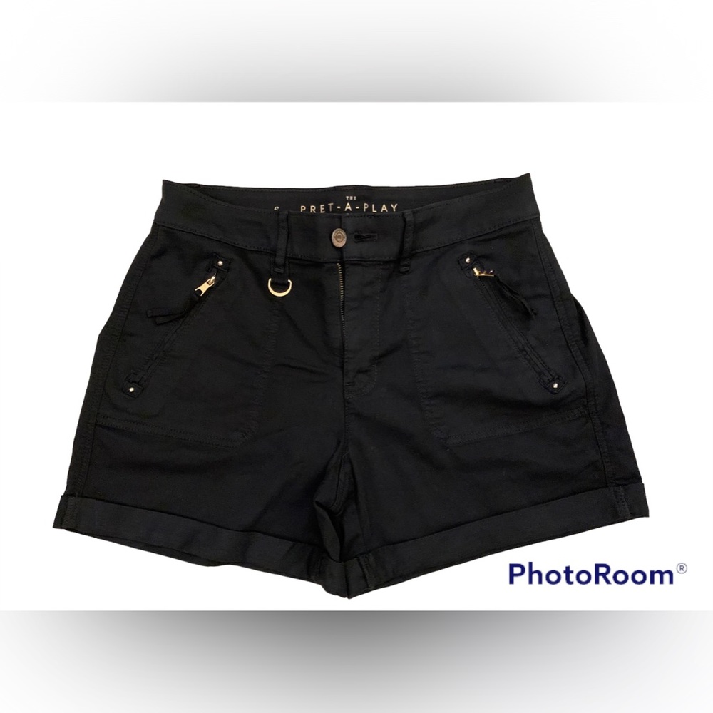 White House Black Market Mid-Rise Pret-A-Play Shorts